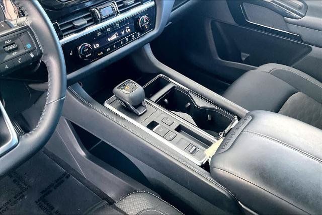 Certified 2024 Nissan Pathfinder SV FWD image 16