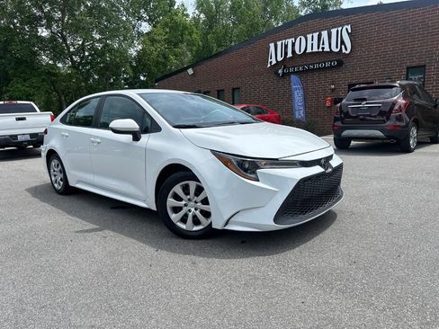 Used 2021 Toyota Corolla LE image 31
