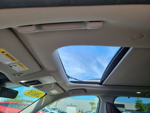 Used 2025 Honda Pilot Elite image 39