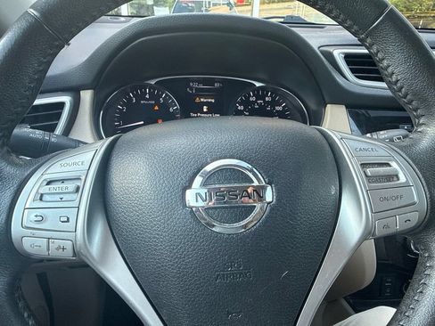 Certified 2016 Nissan Rogue SL w/ SL Premium Package FWD image 8