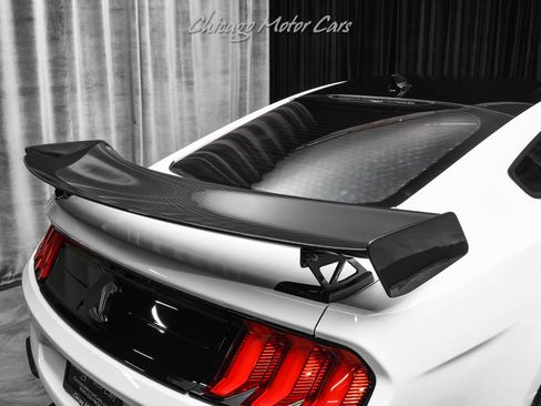 Used 2022 Ford Mustang Shelby GT500 w/ Carbon Fiber Track Pack RWD image 42