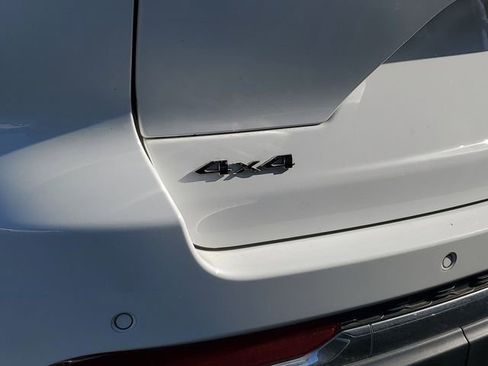 Certified 2023 Jeep Grand Cherokee Limited w/ MOPAR Finishing Package image 9