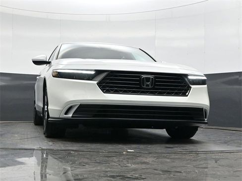 Used 2024 Honda Accord EX image 32
