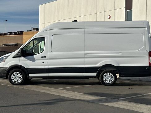 New 2026 Ford E-Transit 148 High Roof Extended RWD image 6