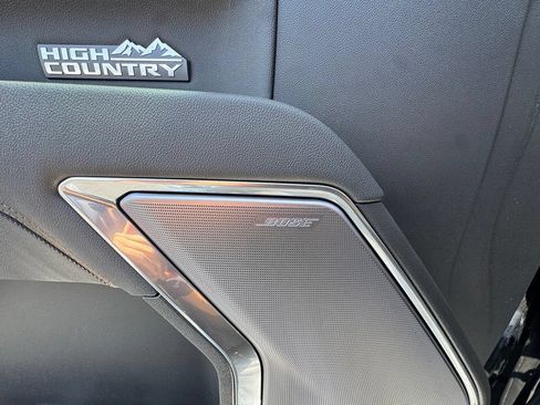 Used 2025 Chevrolet Silverado 1500 High Country w/ High Country Premium Package AWD/4WD image 17