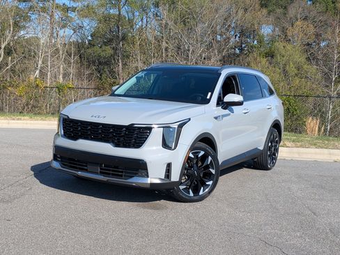 Used 2024 Kia Sorento EX w/ Panoramic Sunroof Package image 1