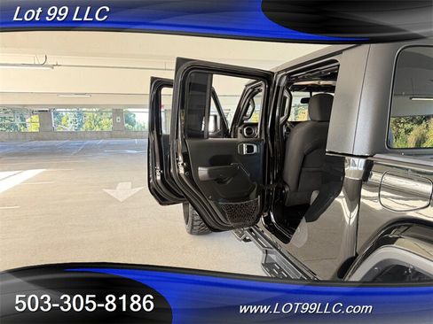 Used 2022 Jeep Gladiator Sport AWD/4WD image 41