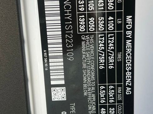 Used 2025 Mercedes-Benz Sprinter 2500 image 10