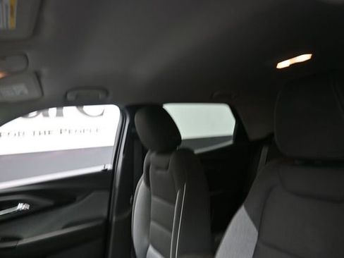 Used 2023 Chevrolet TrailBlazer LT AWD/4WD image 13