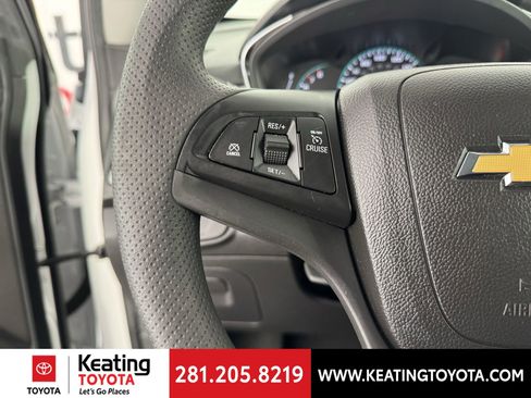 Used 2022 Chevrolet Trax LS w/ Tint and Cruise Package image 26