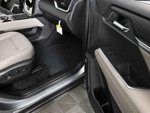 New 2026 GMC Acadia Elevation w/ Elevation Premium Package image 25