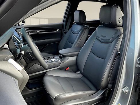 New 2025 Cadillac XT5 Premium Luxury w/ Technology Package image 9