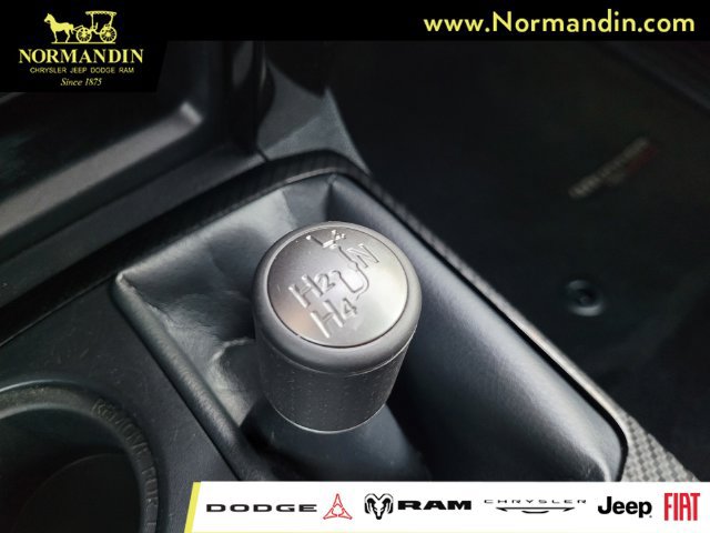 Used 2024 Toyota 4Runner TRD Off-Road Premium AWD/4WD image 13
