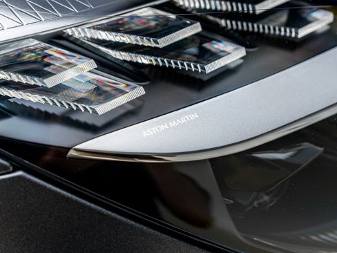 Used 2024 Aston Martin DB12 Coupe RWD image 19