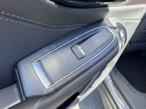 New 2025 Subaru Outback Limited image 15