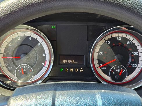 Used 2016 Dodge Grand Caravan SXT FWD image 5