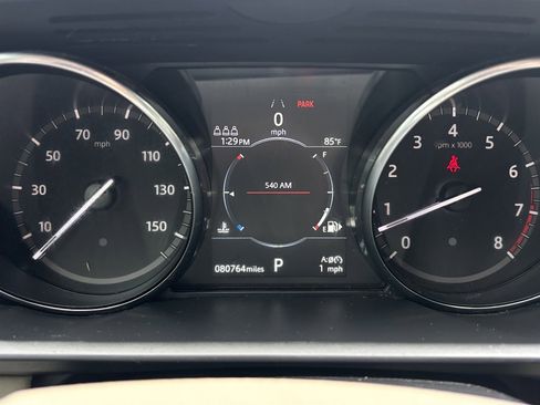 Used 2020 Land Rover Discovery SE image 10