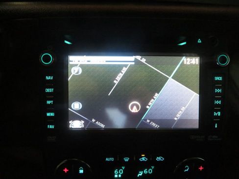 Used 2013 Chevrolet Avalanche LTZ image 44