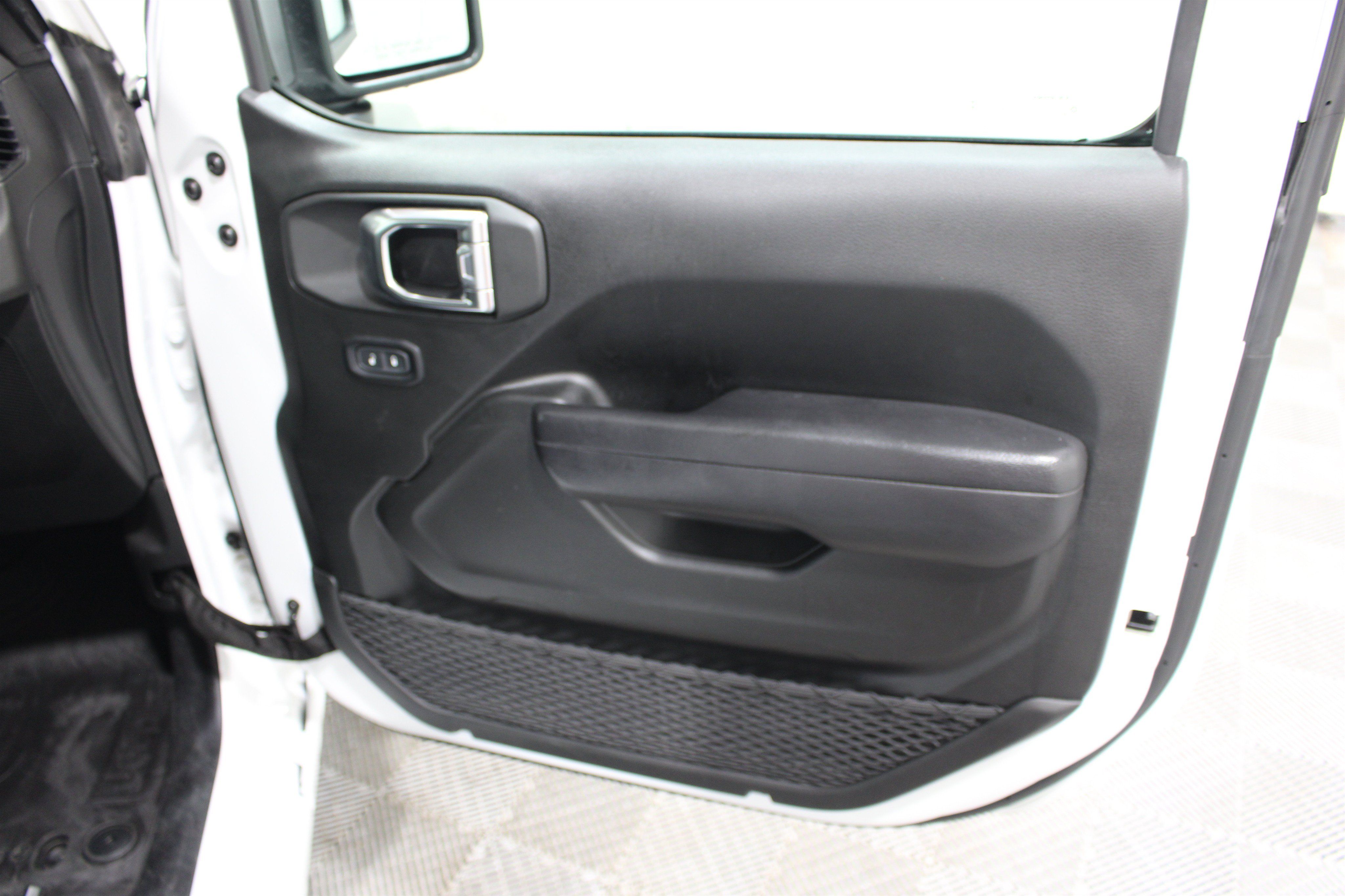 Used 2025 Jeep Gladiator Sport AWD/4WD image 24