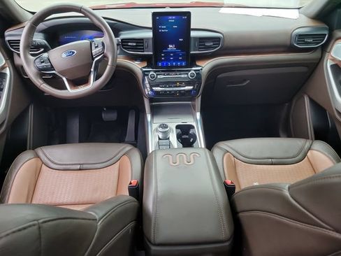 Used 2022 Ford Explorer King Ranch w/ Premium Technology Package AWD/4WD image 16