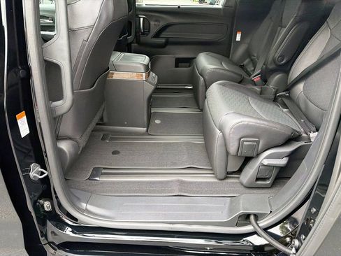 New 2026 Toyota Sienna Platinum AWD/4WD image 20