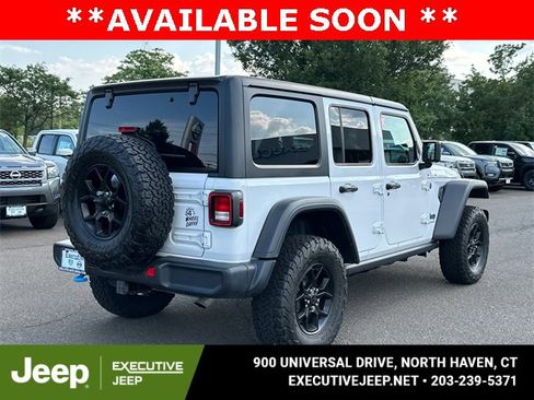 Used 2024 Jeep Wrangler Unlimited image 2