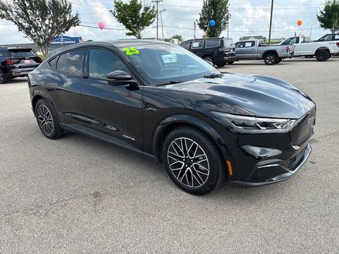 Used 2025 Ford Mustang Mach-E Premium AWD/4WD image 8