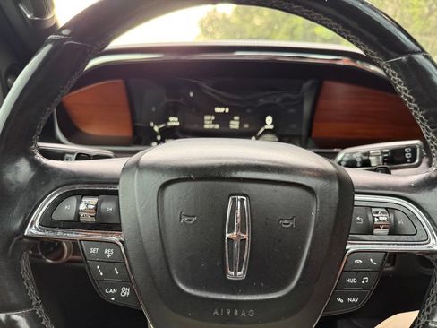 Used 2018 Lincoln Navigator L Reserve w/ Technology Package AWD/4WD image 24