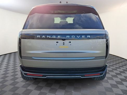 New 2026 Land Rover Range Rover SE image 3