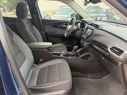 Used 2021 Chevrolet TrailBlazer LT w/ Convenience Package FWD image 14