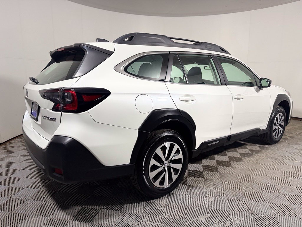 Used 2024 Subaru Outback AWD/4WD image 7