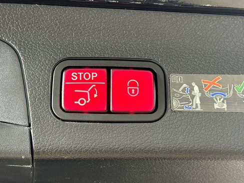 Used 2022 Mercedes-Benz GLS 450 4MATIC image 36