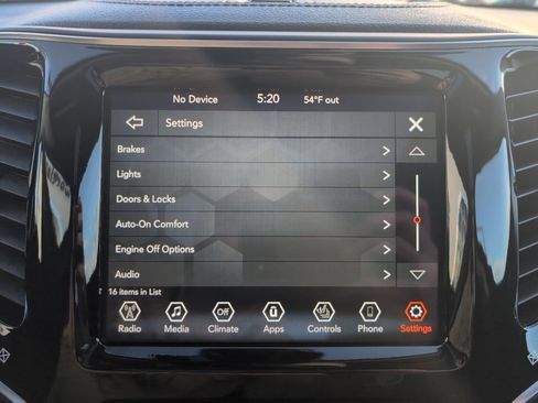 Used 2022 Jeep Cherokee Limited image 41