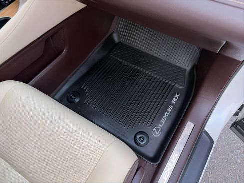 Used 2019 Lexus RX 350L Premium w/ Premium Package image 22