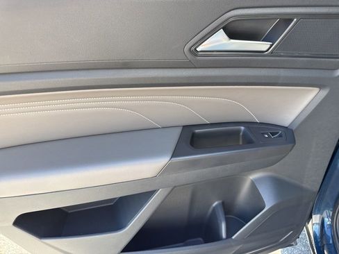 Used 2023 Volkswagen Atlas Cross Sport SE image 12