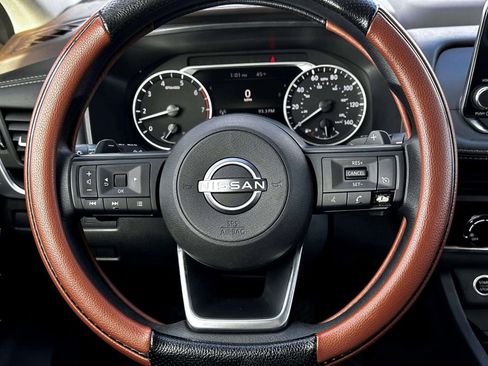 Used 2023 Nissan Rogue S image 21