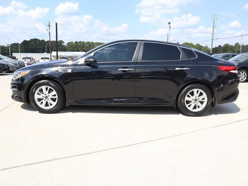 Used 2016 Kia Optima LX w/ LX Convenience Package image 3