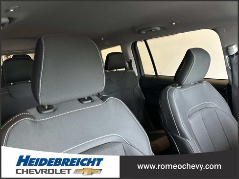 Used 2022 Jeep Grand Cherokee L Laredo w/ Luxury Tech Group I AWD/4WD image 37