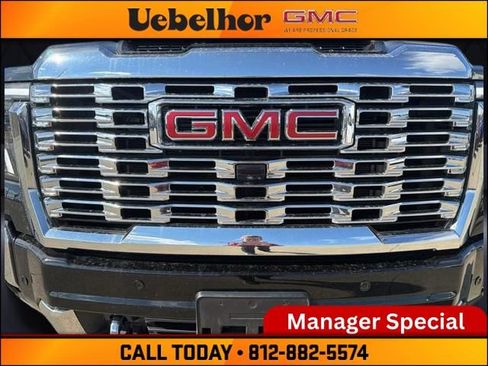 Used 2024 GMC Sierra 2500 Denali w/ Denali Reserve Package image 12