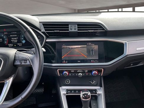 Used 2022 Audi Q3 2.0T Premium Plus w/ Premium Plus Package image 6