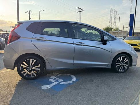 Used 2020 Honda Fit EX image 4