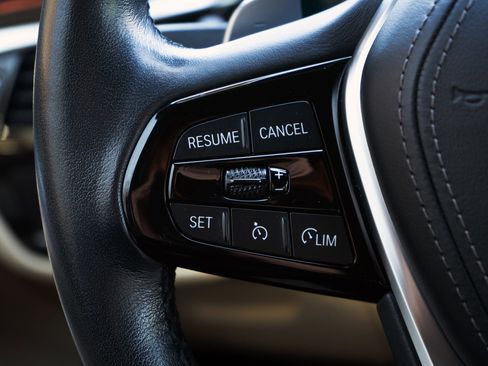 Used 2022 BMW 530i xDrive 530i xDrive w/ Premium Package image 20