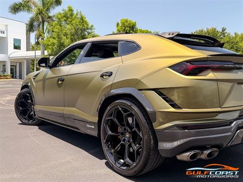 Used 2024 Lamborghini Urus Performante AWD/4WD image 48