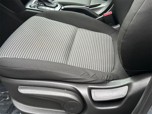 Used 2018 Hyundai Kona SEL image 18