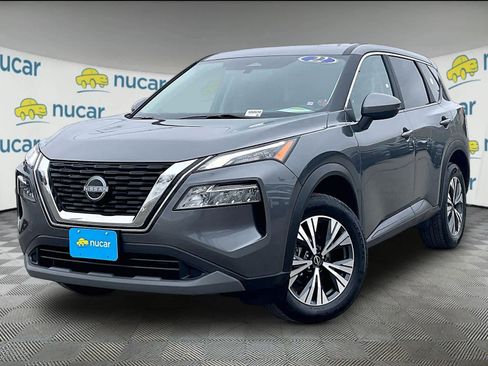 Used 2022 Nissan Rogue SV image 3