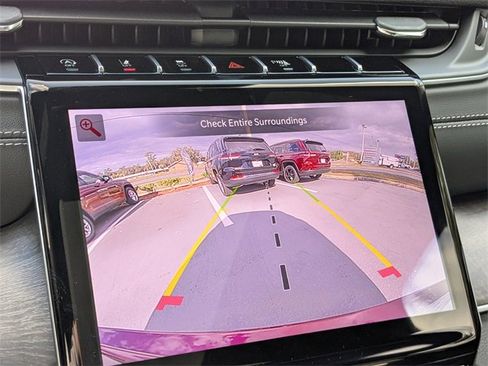 New 2025 Jeep Grand Cherokee Limited image 21