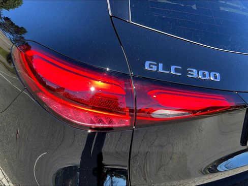 Certified 2026 Mercedes-Benz GLC 300 4MATIC image 18