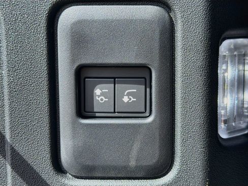 New 2026 Land Rover Defender 110 S AWD/4WD image 13