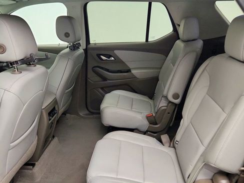 Used 2021 Chevrolet Traverse LT AWD/4WD image 19