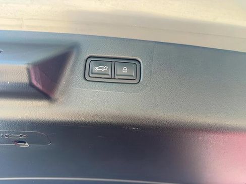 Used 2025 Hyundai Santa Fe SEL image 10